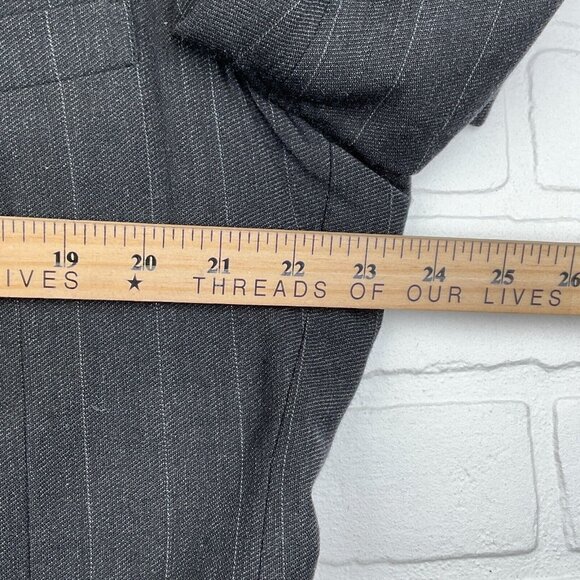Evan Picone Intnl Suit Men 44 36Wx33L Gray‎ White Chalk Stripe Classic Wool USA - Picture 8 of 16